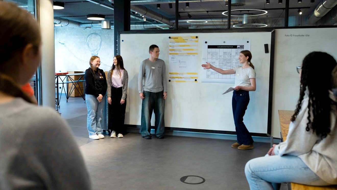 Schubs_FraunhoferIEM_2026-22